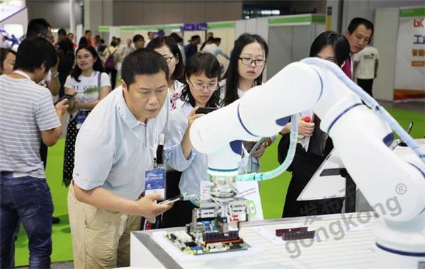 2019中国国际机器人展来了！三分钟让你了解协作机器人新本领